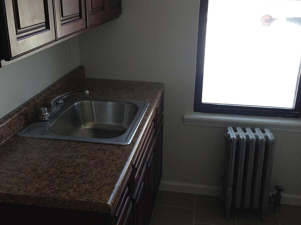 FILLMORE ST kitchen