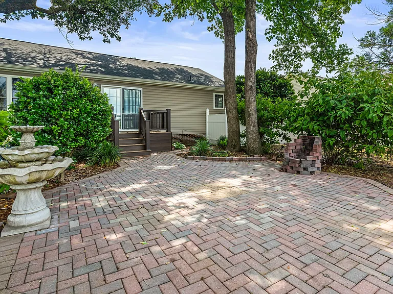 257 Stone Throw Dr — Photo 17