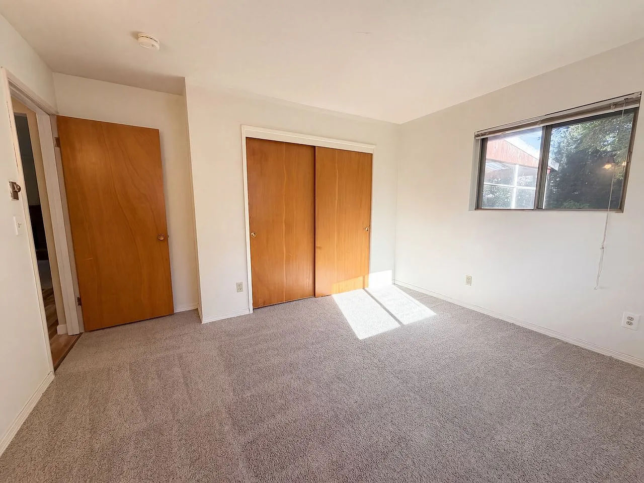3 bed, 1268 sqft, $2,223 — Photo 4