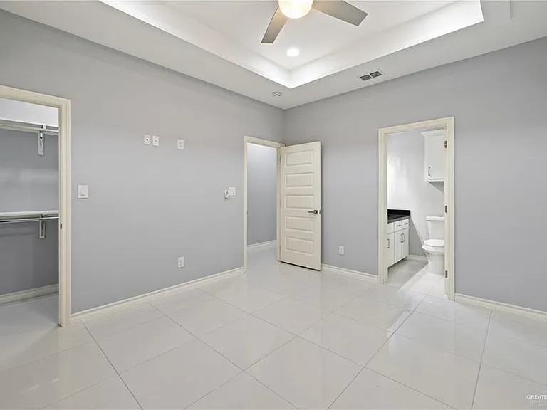 2417 Indian Creek Ave #1 — Photo 16