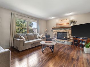 629 Two Rivers DRIVE, Mukwonago, WI 53149
