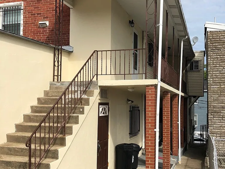 3818 Pier St #3 — Photo 2