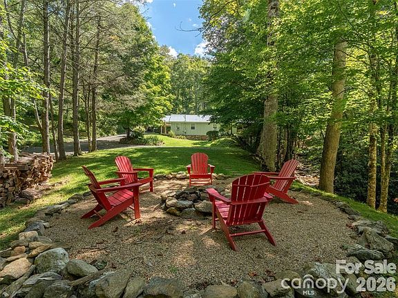 4th image of 347 Blackberry Inn Rd