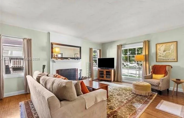 2871 Daisy Ave — Photo 3