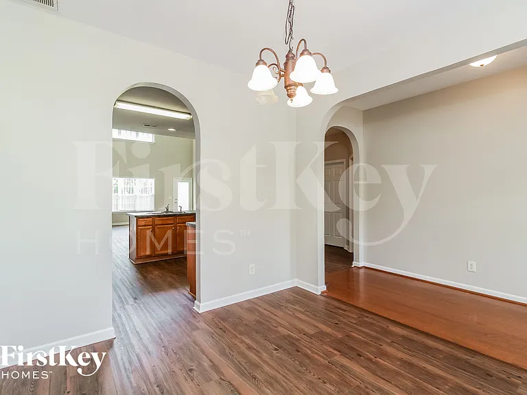 1003 Ronald Rd — Photo 4