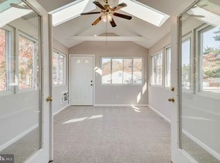 13140 Penndale Ln #1, Fairfax, VA 22033