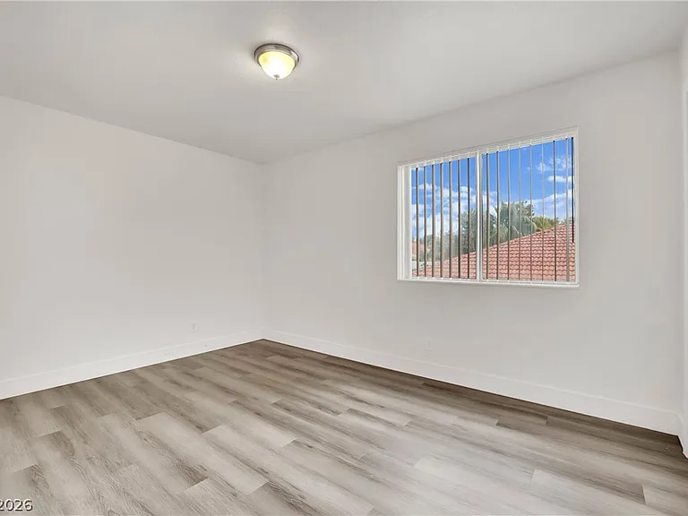 3009 Blue Fin Cir — Photo 32