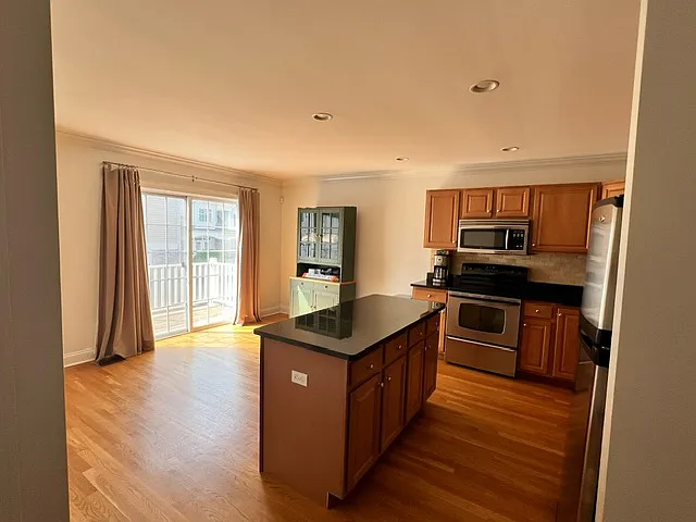 85 Camp Ave #8B — Photo 10