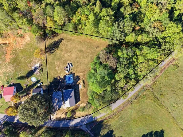 320 Bethel Hollow Rd, Quebeck, TN 38579