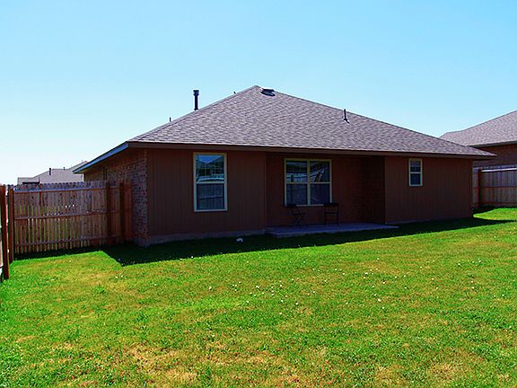 2nd image of 9913 Summerhill Ln