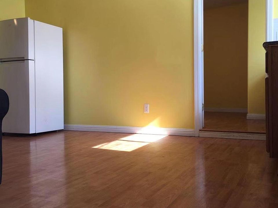 1st image of 2532 25th Ave #B
