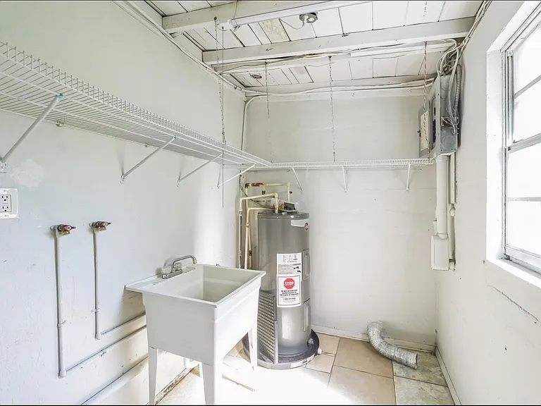 7617 Udine Ave — Photo 25