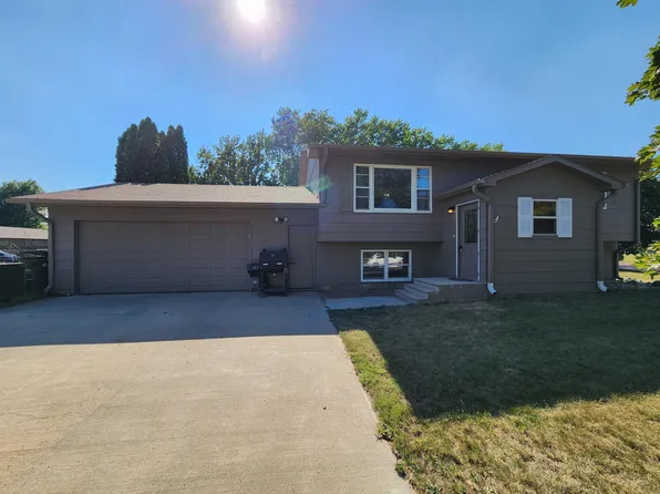 1101 State Ave, Mitchell, SD 57301