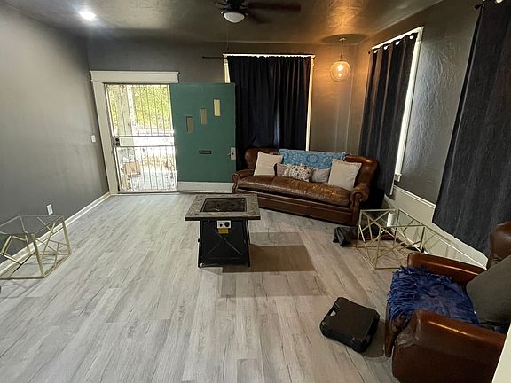4th image of 1157 W 10th St