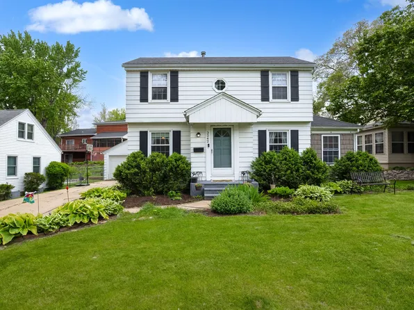 3242 14th St, Rock Island, IL 61201