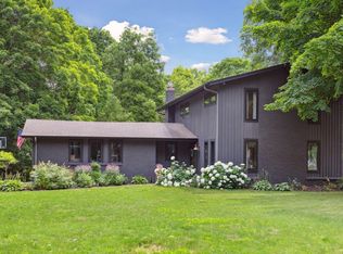 2640 Urbandale Ln N, Plymouth, MN 55447