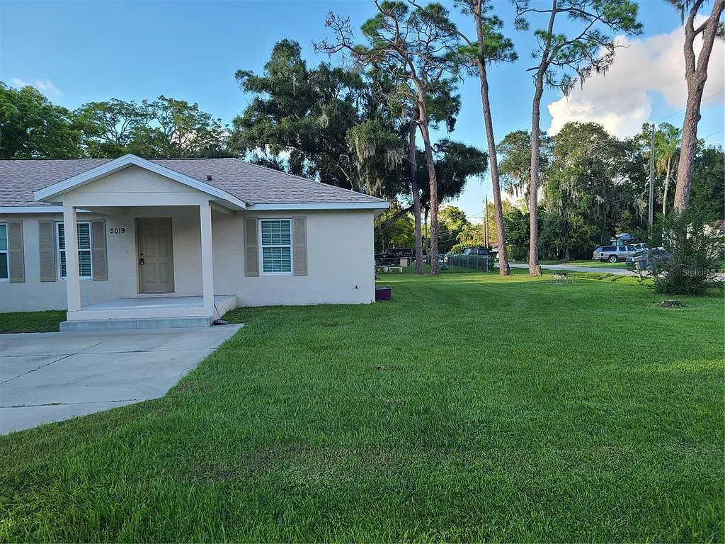 2 bed, 900 sqft, $2,000 — Photo 3