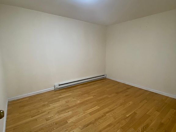 3rd image of 21807 64th Ave APT 1