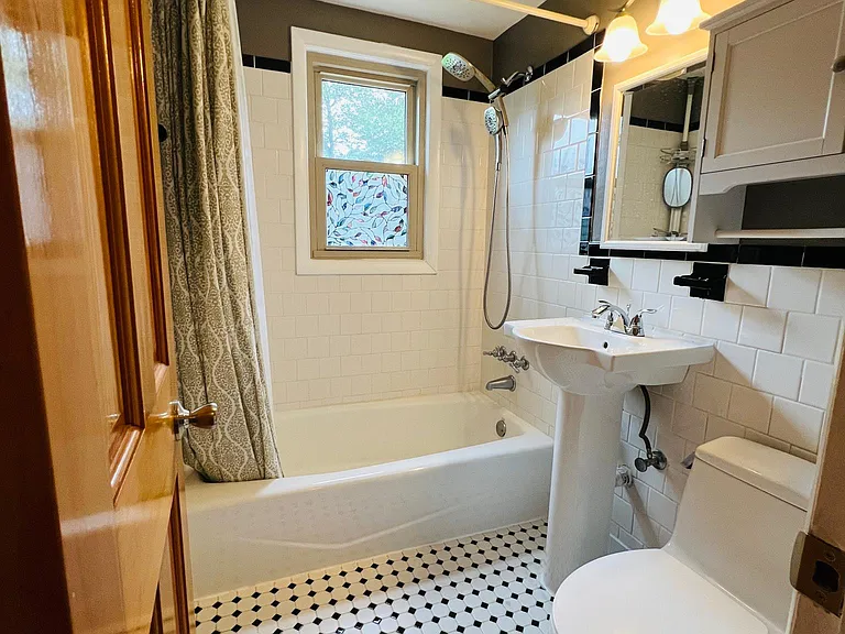 2220 Primrose Dr — Photo 13