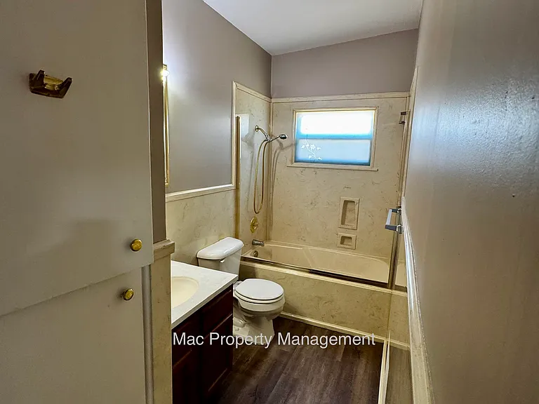1113 Parr St — Photo 16