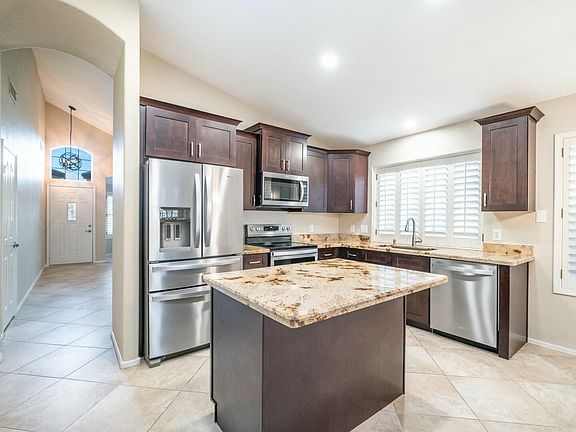 4th image of 7923 W TARO Lane