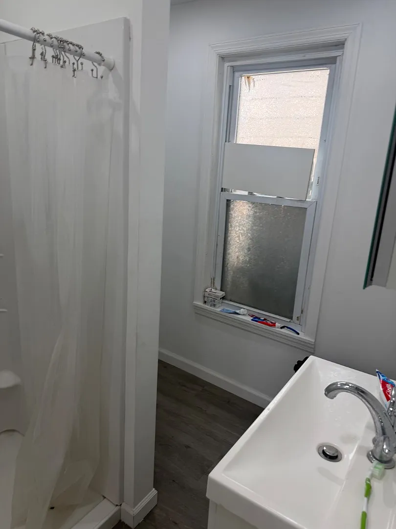 211 Harrison St - unit 1 downstairs — Photo 4
