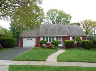 2088 Brian Dr, Merrick, NY 11566