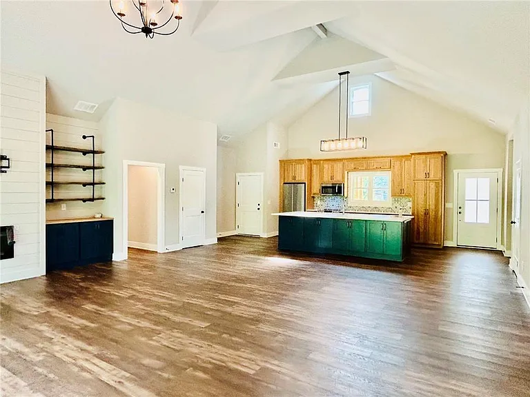 5785 Adrian Ln — Photo 2