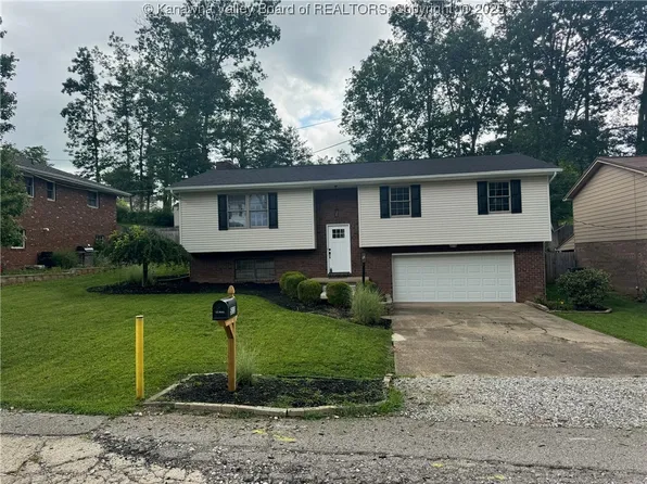 5113 Jason Dr, Cross Lanes, WV 25313