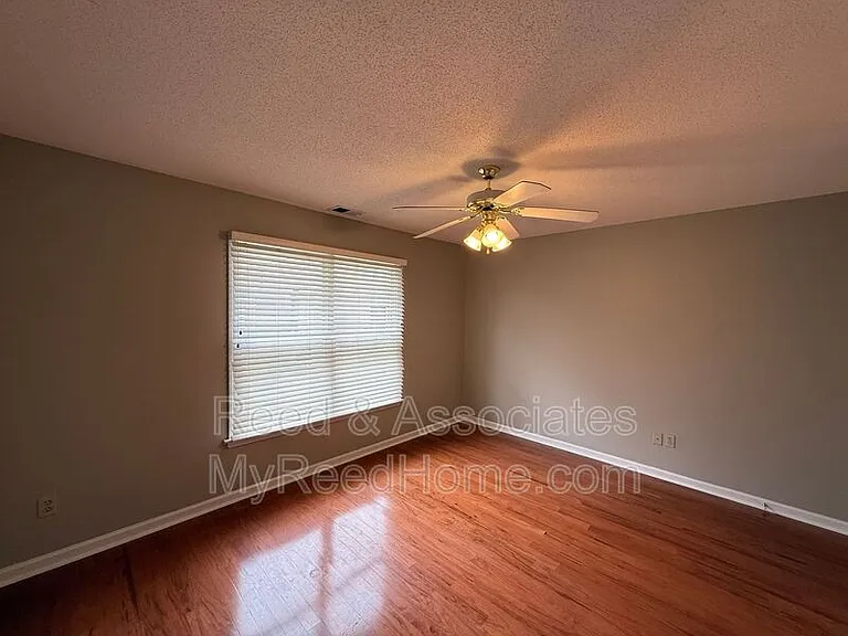 1173 Clear Creek Rd — Photo 7