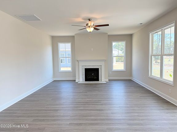 4th image of 523 Country Club Villa Drive