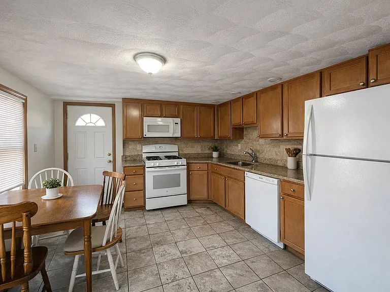 585 Somerville Ave #1 — Photo 2