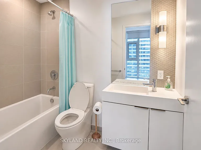 33 Helendale Ave #713 — Photo 17