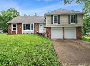 10915 Forest Ave, Kansas City, MO 64131
