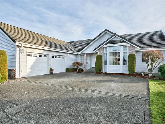 3rd image of 5006 Tower Dr NE