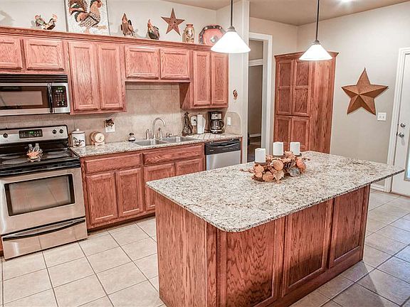 5th image of 513 Boggy Creek Dr