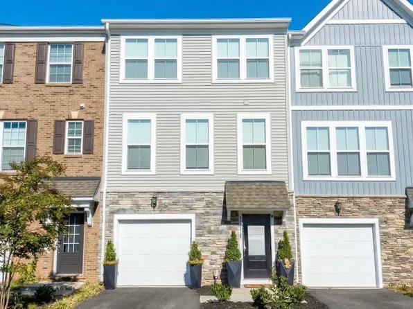 10515 Hinton Way, Manassas, VA 20112
