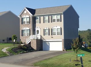 100 Retriever Ln, Jefferson Hills, PA