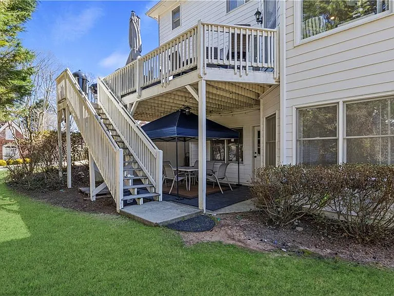 5685 Lake Manor Trce — Photo 29