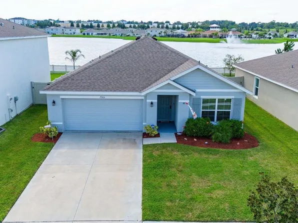 7905 Broad Pointe Dr, Zephyrhills, FL 33540