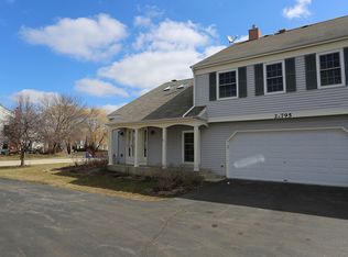 2S795 Grove Ln, Warrenville, IL 60555