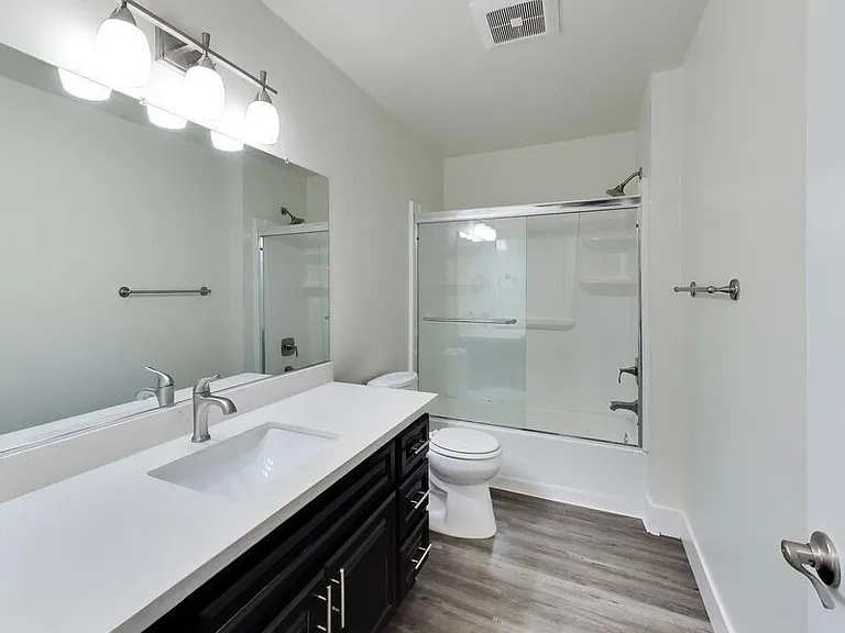 1662 Hollenbeck Ave #19 — Photo 5