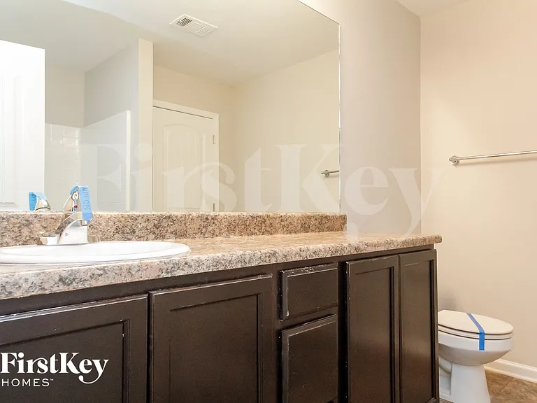 35 Riviera Dr — Photo 13