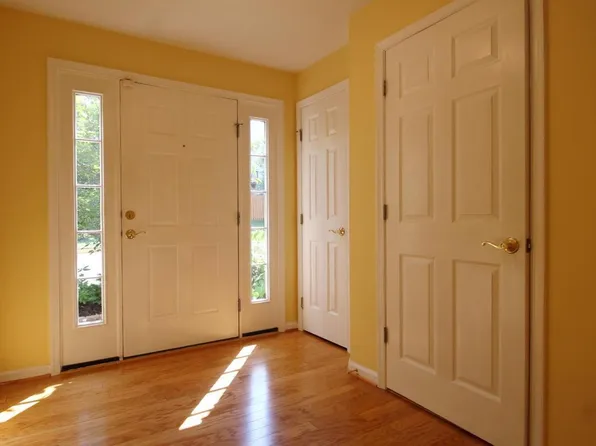 20433 Doncaster Ter, Sterling, VA 20165