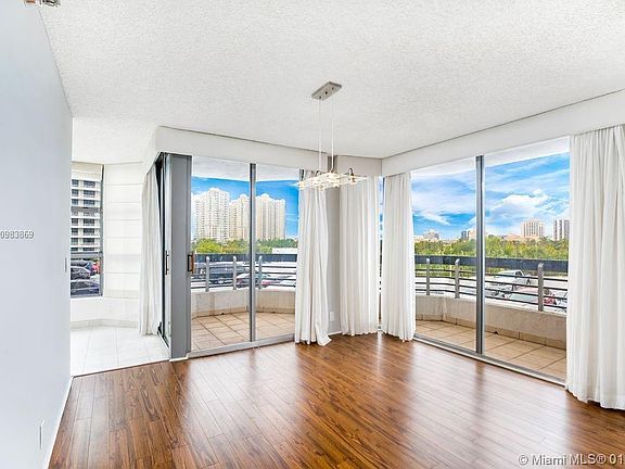 5th image of 3400 NE 192nd St APT 505
