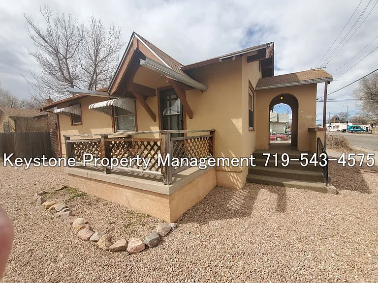 1108 Jones Ave — Photo 2