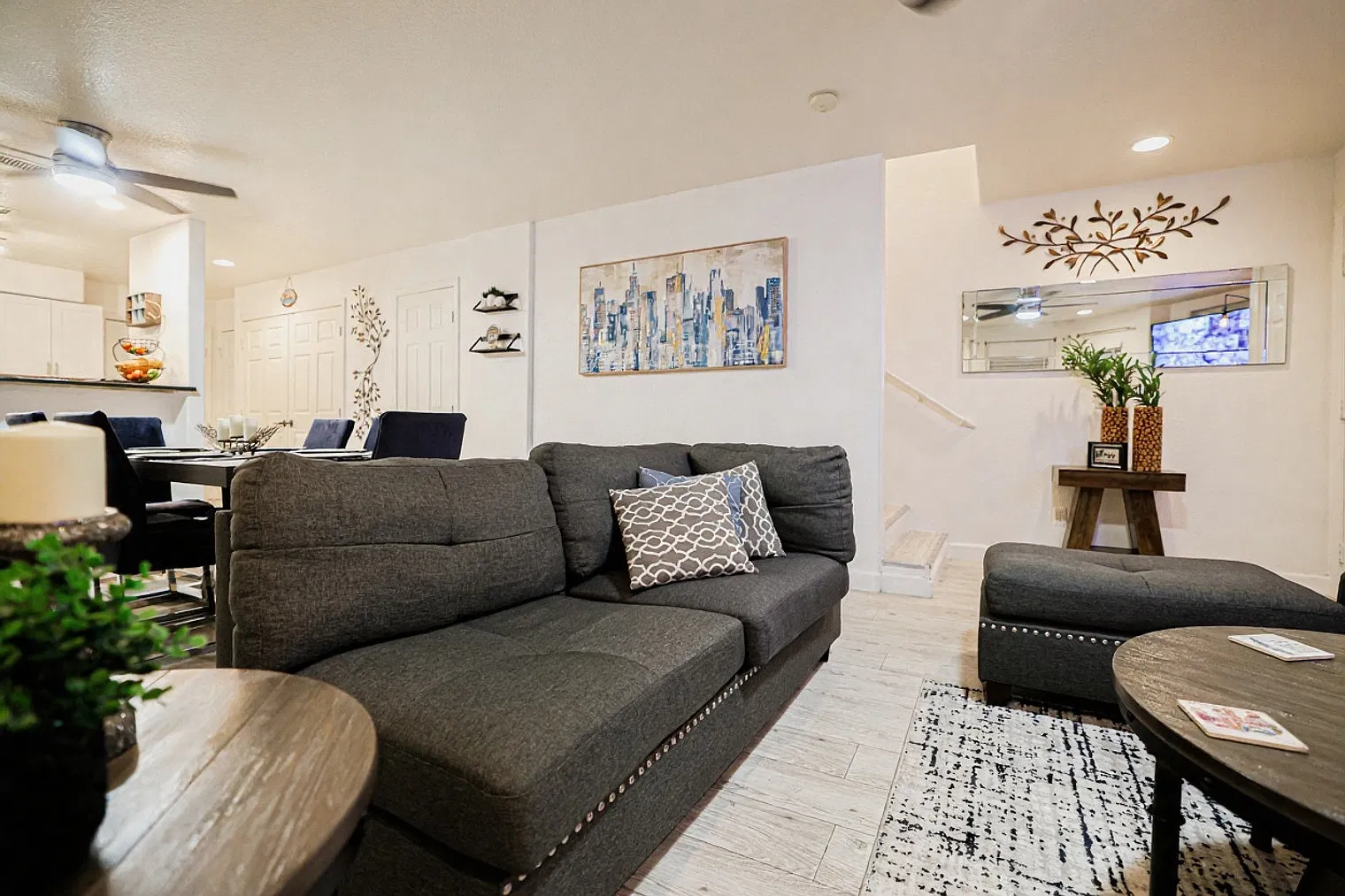 2 bed, 2.5 bath, $3,641 — Photo 2