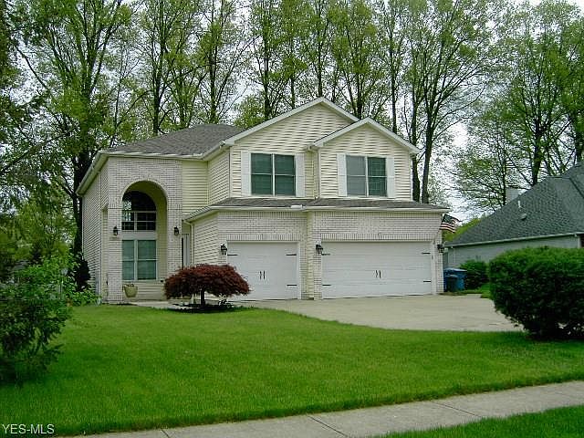 1st image of 1029 Woodland Chase