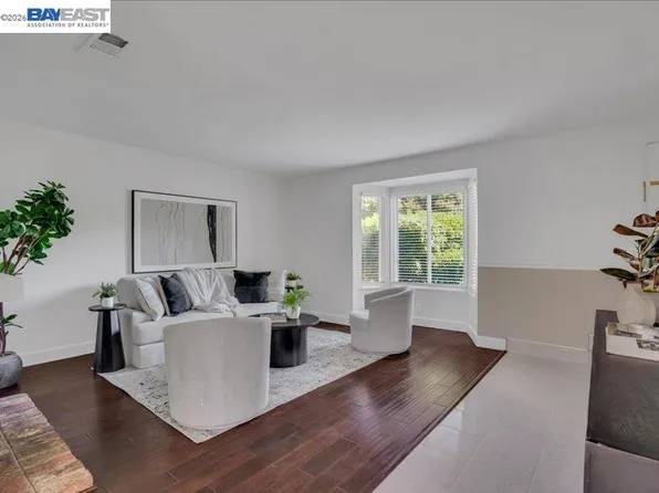 1289 Pine Creek Way APT D, Concord, CA 94520