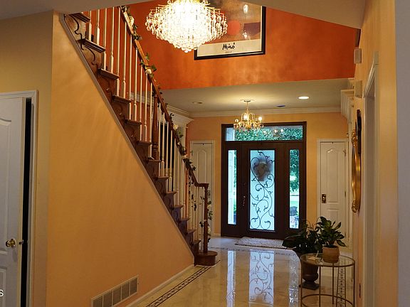 4th image of 315 Peter Forman Drive